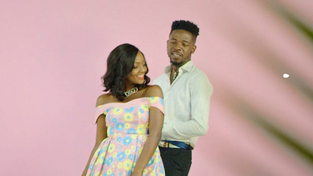 Johnny Drille &#8211; Halleluyah Feat. Simi (Video)